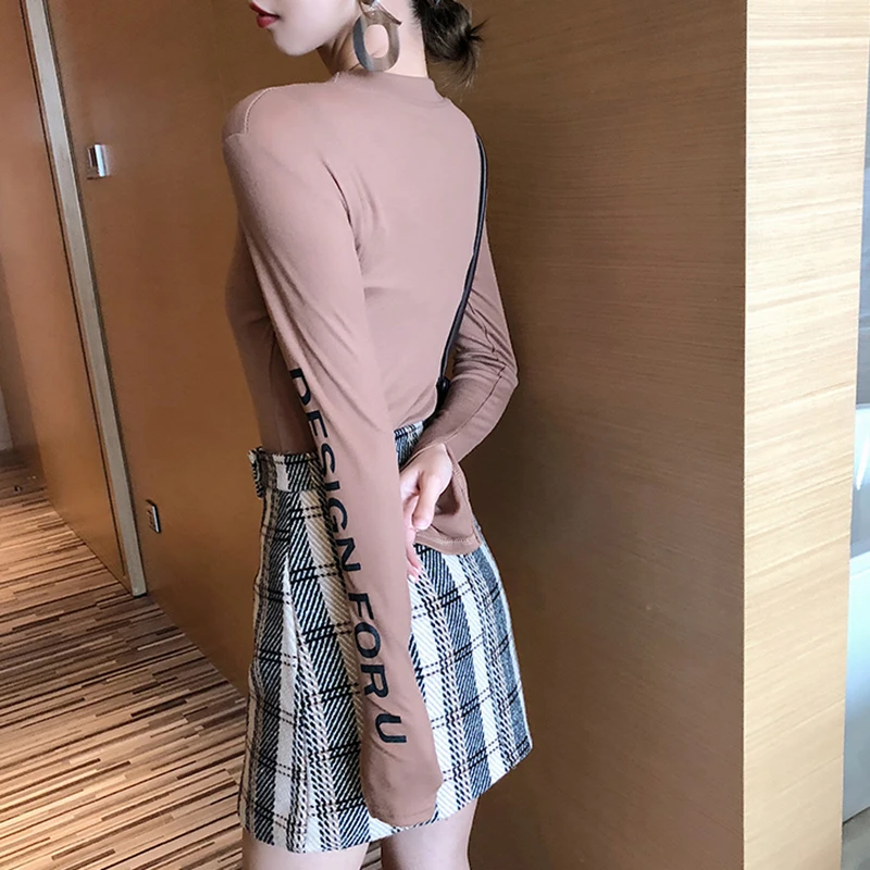 Женская футболка с вышитыми буквами облегающая длинными рукавами в Корейском