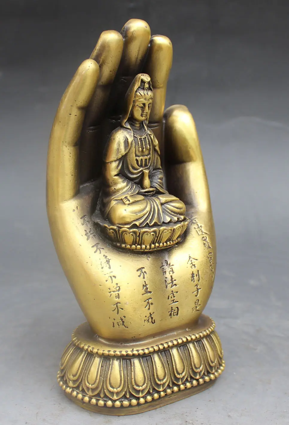 

Chinese Buddhism Bronze Kwan-yin Bodhisattva Goddess Hand Buddha Statue metal handicraft