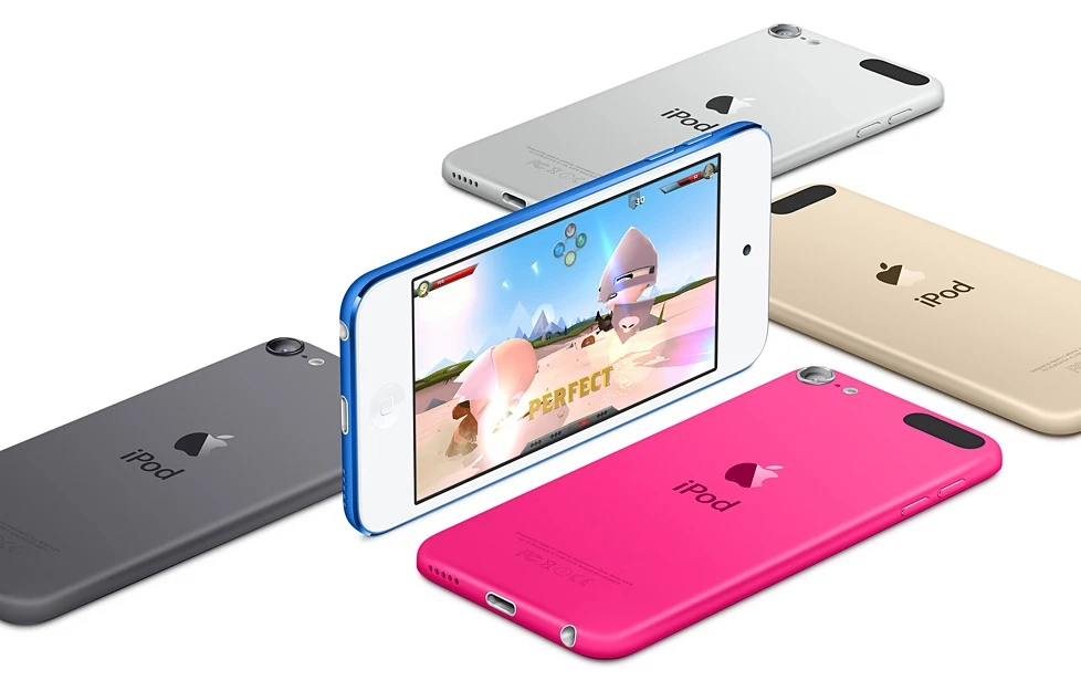 Apple iPod touch 32 ГБ MP4 плеер молния встроенная камера серебро наушники в комплекте |