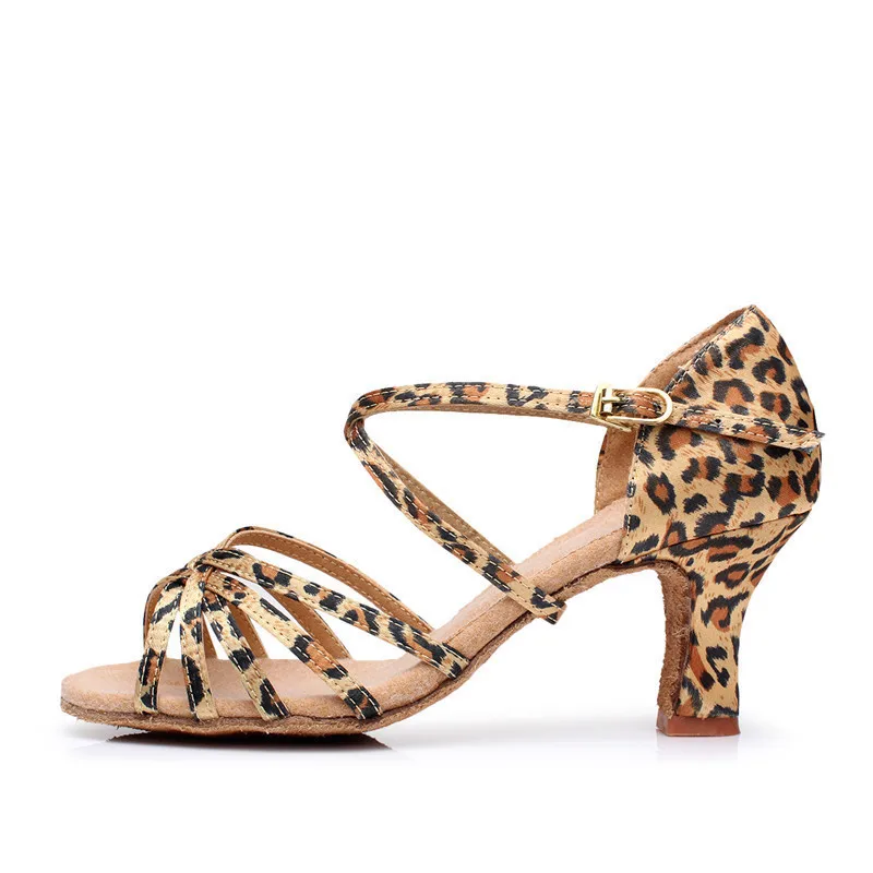 2017 Женская обувь для взрослых и девушек на низком каблуке 5 см 7 Черная латинских