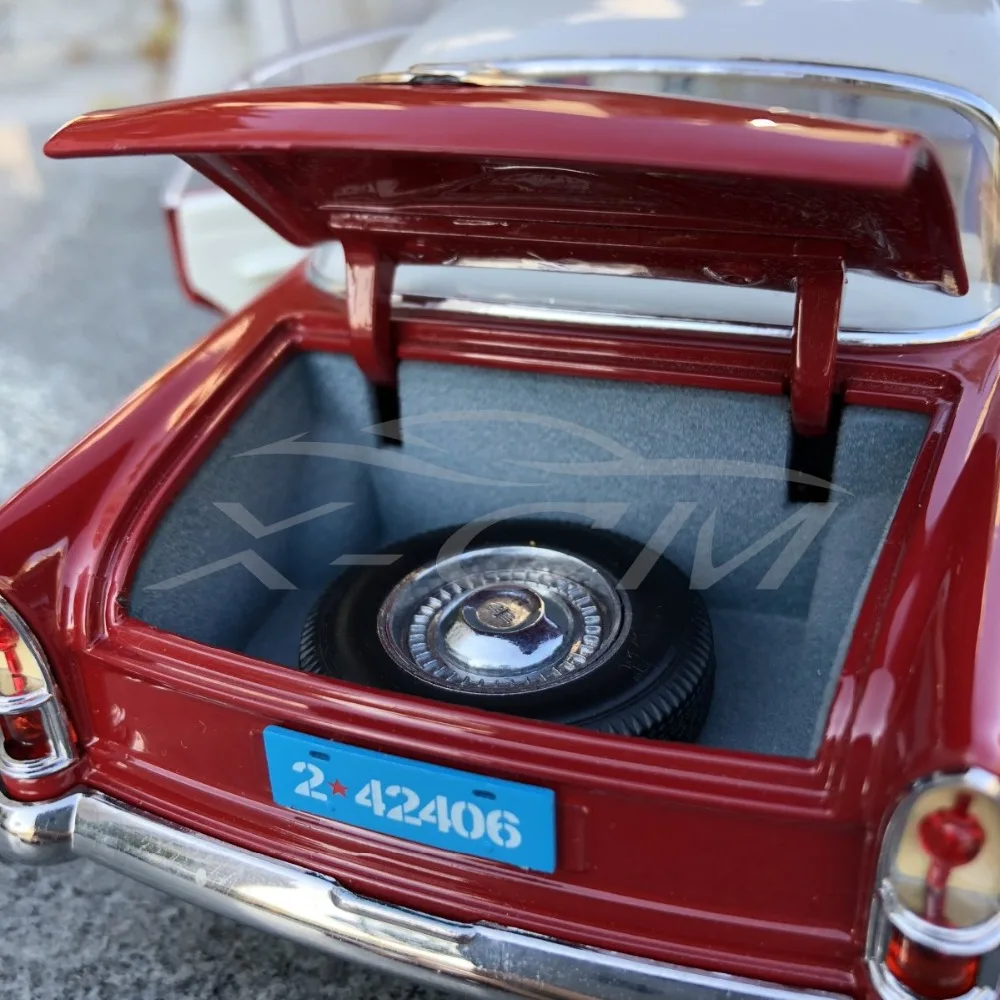 Литая под давлением модель автомобиля Dongfeng Jinlong Golden Dragon CA71 Sedan 1:20 (красный) +