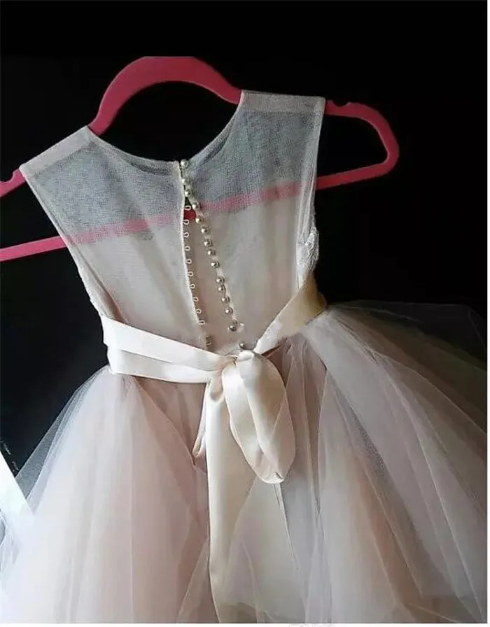 Cute Flower Girl Dresses for Wedding Party Champagne Lace Tulle Knee Length Beaded Belt Sheer Crew Neck Communion Dress | Детская одежда