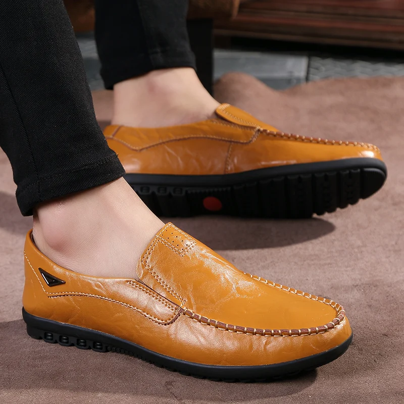 2019 Man Peas leather shoes Men's summer Classic Walking Shoes Men slip-on water-proof lazy breathable Outdoor walking | Обувь