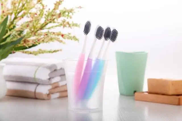 Двойная Ультрамягкая зубная щетка с бамбуковым углем 4 шт. нано для ухода за