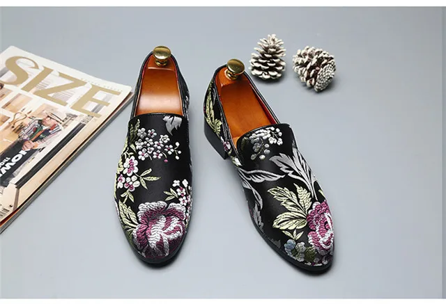 Black Loafers Merkmak/Мужская обувь с вышивкой; классические замшевые лоферы; мужская обувь на плоской подошве; удобная повседневная модельная обувь; большие размеры 37-48 - Цвет: Black Loafers