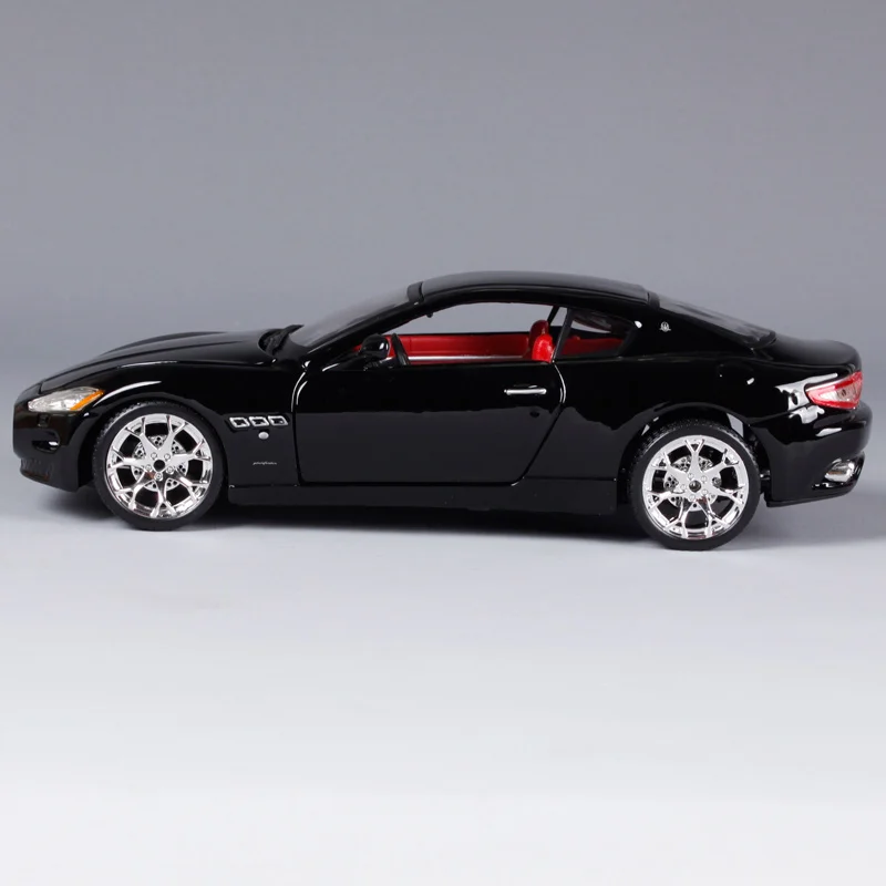 Модель автомобиля Bburago 1:24 Maserati GT Gran туризм игрушка из литая под давлением новинка