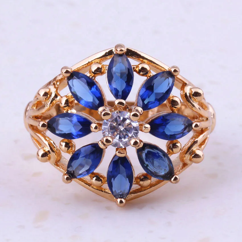 Кольцо женское под золото с имитацией кристалла в подарочной коробке I0100 |