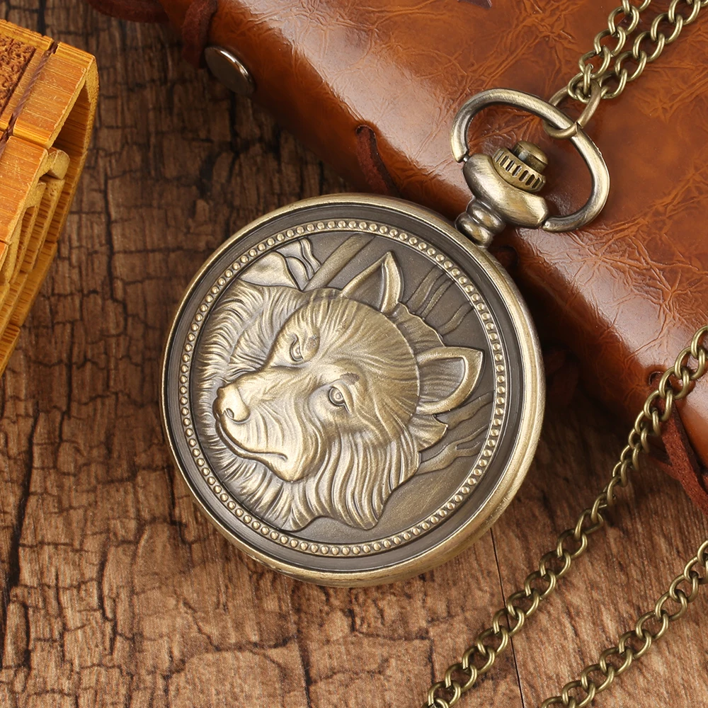 

Vintage Pocket Watch Quartz Retro Bronze Chain Men Watches Necklace Arabic Numbers Dial White Face Fob Clock Animal Wolf Gift