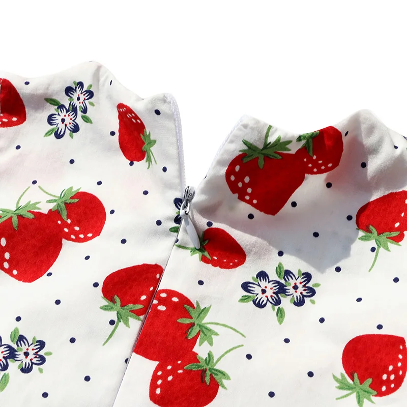 Хлопковый костюм для новорожденных рубашка с клубничным рисунком + красные шорты