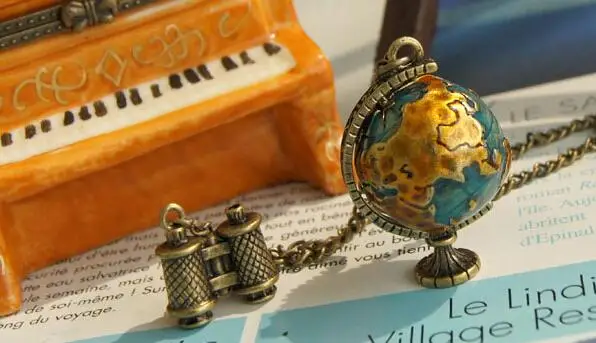 В европейском и американском стиле винтажном Глобус бинокль сплав длиной Кулон