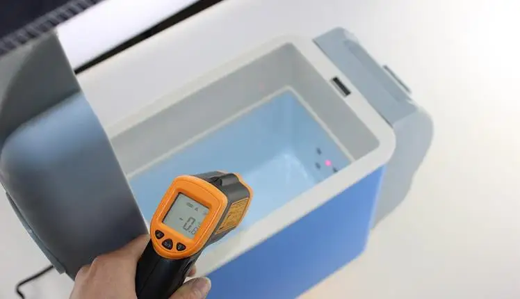 Автомобильный мини-холодильник 12 В 7 5 литров с горячими и холодными ящиками |