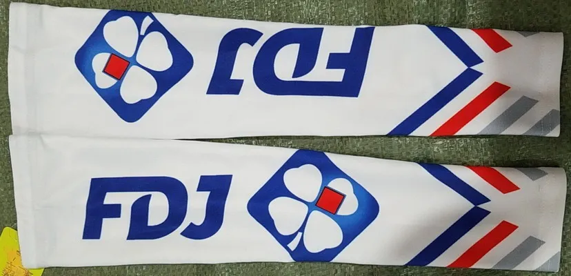 2019 GROUPAMA FDJ PRO команда 2 вида цветов Велоспорт Джерси митенки для женщин с защитой