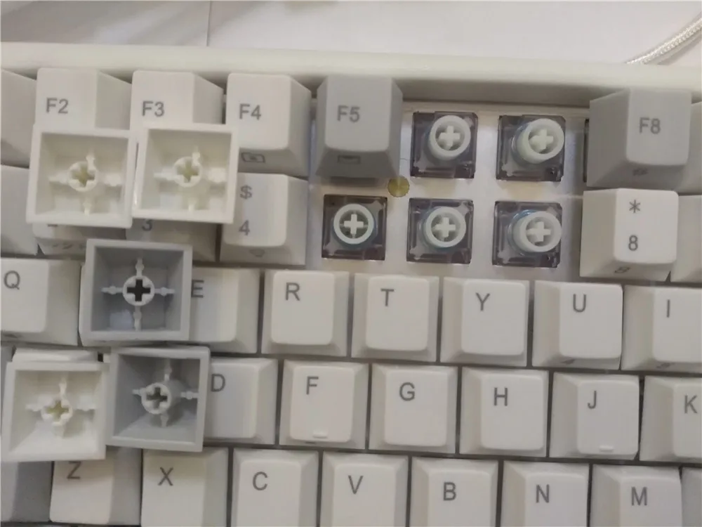 Plum NIZ 84 емкостная механическая клавиатура 35g подобная RGB игровая программируемая