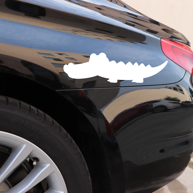 

YJZT 17.4CM*5.1CM Cartoon Crocodile Pattern Car Sticker Bumper Decor Vinyl Decal Accessories Black/Silver C4-1434