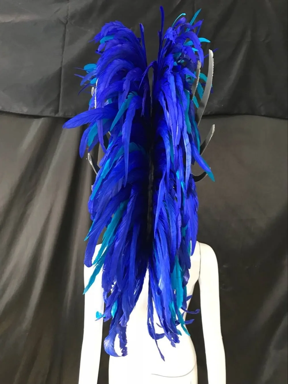 Lo spottacolo di danza copricapo di piume di accessori di abbigliamento La FESTA La Maschera IL Festival
