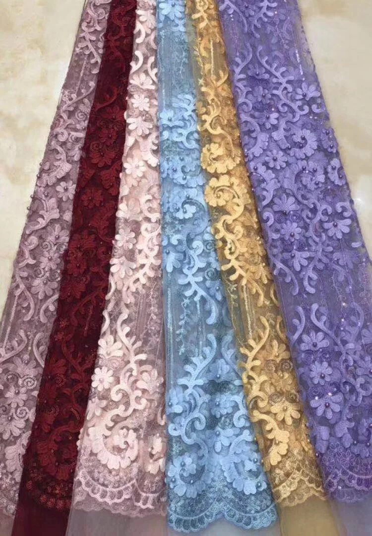 Кружевное платье из тюля с 3D аппликацией золотистого цвета бисером бесплатная