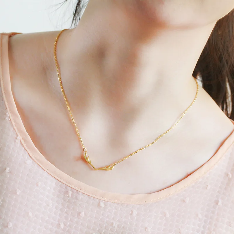 Simple Sweet Little Antlers Pendant Necklace for Women Christmas Cute Short Clavicle Chain New Arrived Jewelry Gifts | Украшения и