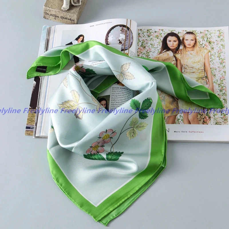 

Strawberry Print 100% Silk Twill Scarf Shawl Bandana Fashion Square Silk Scarves & Wraps Foulard Quality Hand Roll 65x65cm