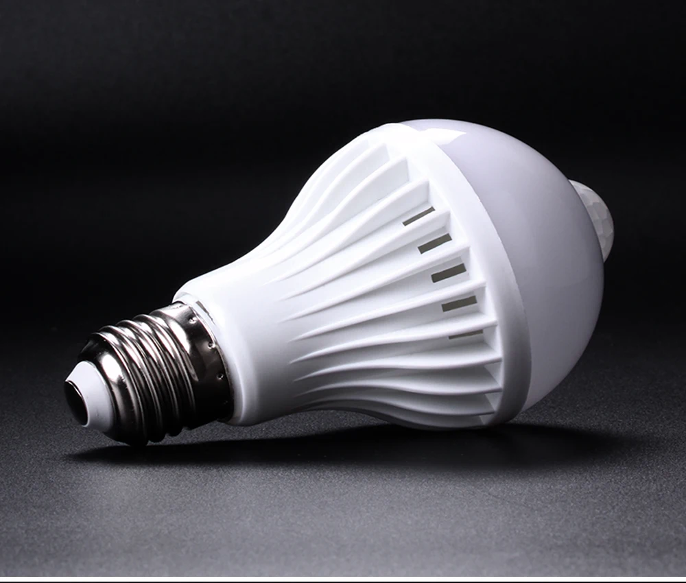 LED движения PIR Сенсор лампы E27 5 W 7 W AC 220 V 240 V белый 6000 K человеческого тела инфракрасные лампы индукции для Освещение в помещении