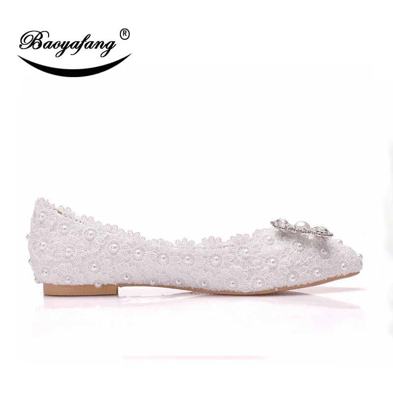 Lady's White Lace Bride's Wedding Shoes Large flat-soled Bridesmaid shoes Fashion Square Button Drill Single Shoes