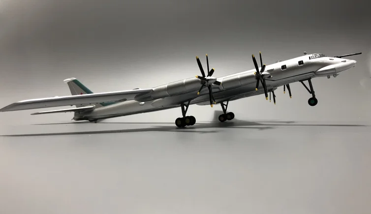 WLTK 1/144 масштаб Россия TY-95 TU-95 медведь бомбардировщик литой металлический военный самолет модель игрушки для сбора/подарка