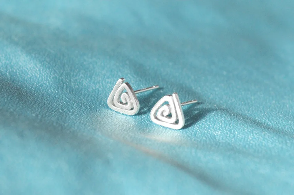 QIAMNI Handmade Women's Unique Cute Multiple Triangles Maze Stud Earring Girl Wedding Gift Fashion Jewelry | Украшения и