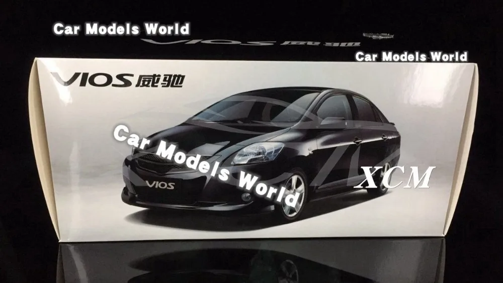 Литья под давлением модель автомобиля для старых Vios 1:18 (золото) + небольшой