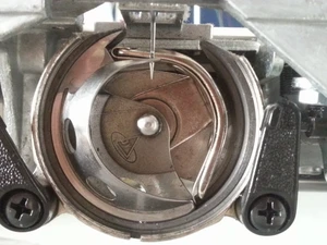 MADE IN JAPAN  Bobbin Case  for Singer 1100 ,1116A,1130,2250,2263 Sewing Machine