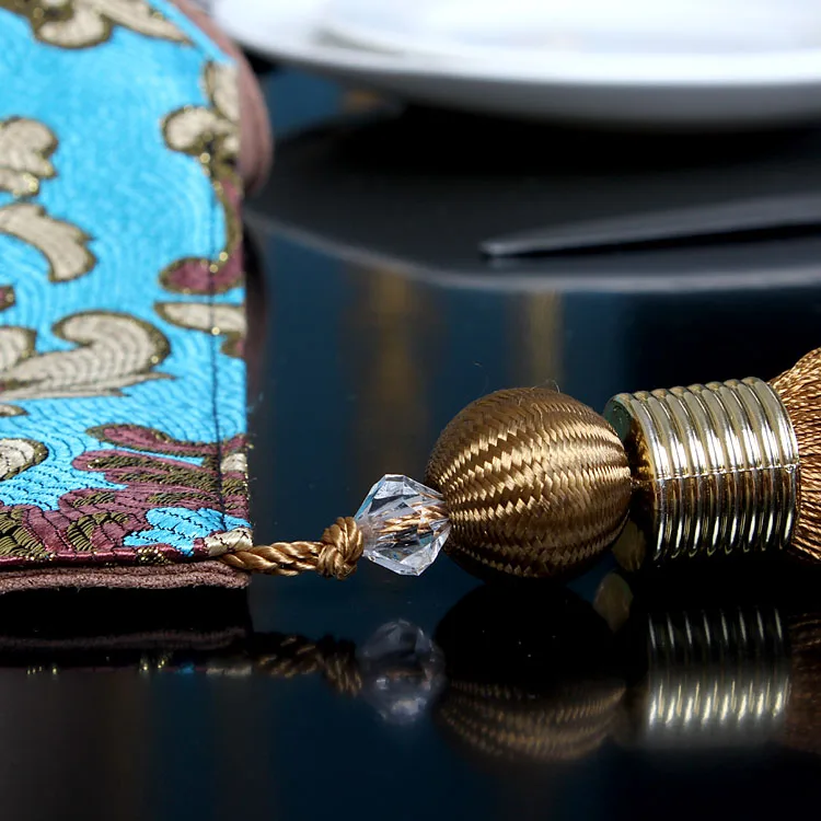 Европейские классические Вышивка жаккардовые кровать флаг Настольная дорожка