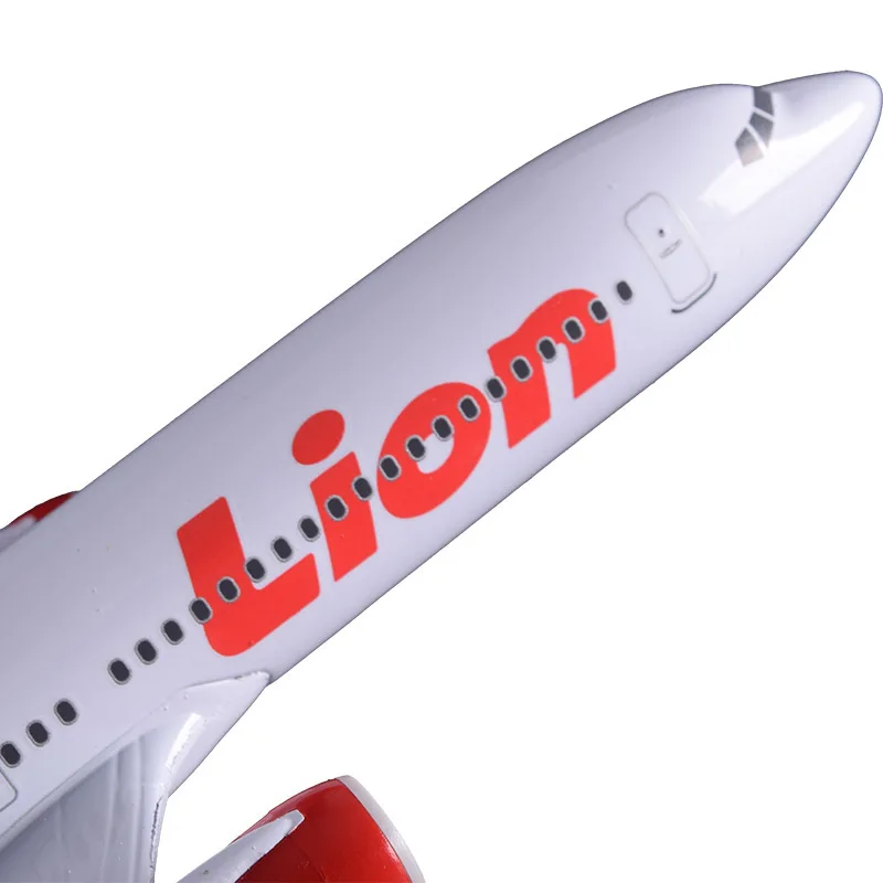 Модель самолета воздушно воздушного льва 20 см B737 модель Боинг 737 авиакомпании