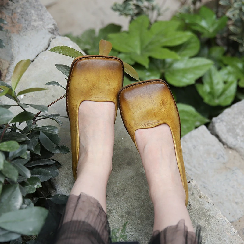 

Fashion new leather square head shallow mouth set foot low heel single shoes wild comfortable flat bottom women's shoes.