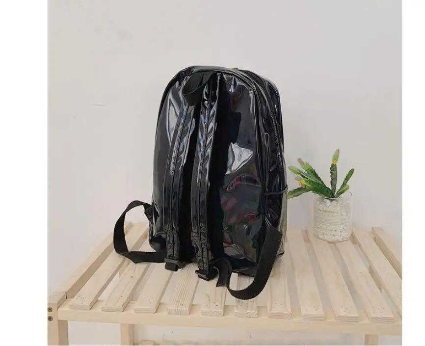 Женский рюкзак с голограммой черный школьный из искусственной кожи принтом