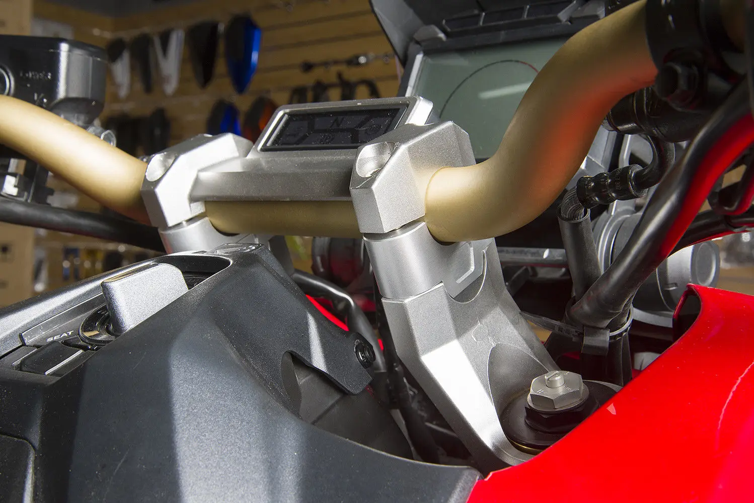 2Pcs Aluminum Motorcycle 28mm Handlebar Riser Handle Bar Clamp For Honda Xadv X-ADV X ADV 750 XADV750- Handlebar Raiser