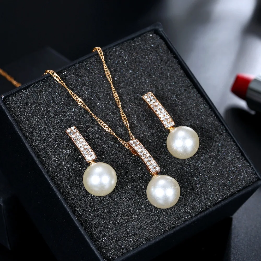 Женский ювелирный комплект из колье и серёг с искусственным жемчугом|Ювелирные