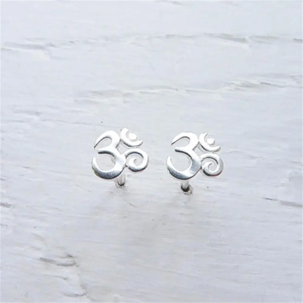 Простой Для Женщин Йога Ом серьги серебряные с шипами мини ювелирные изделия -