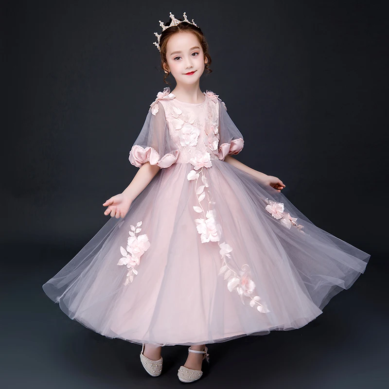 Платья с рукавами-фонариками для девочек держащих букет невесты на свадьбе