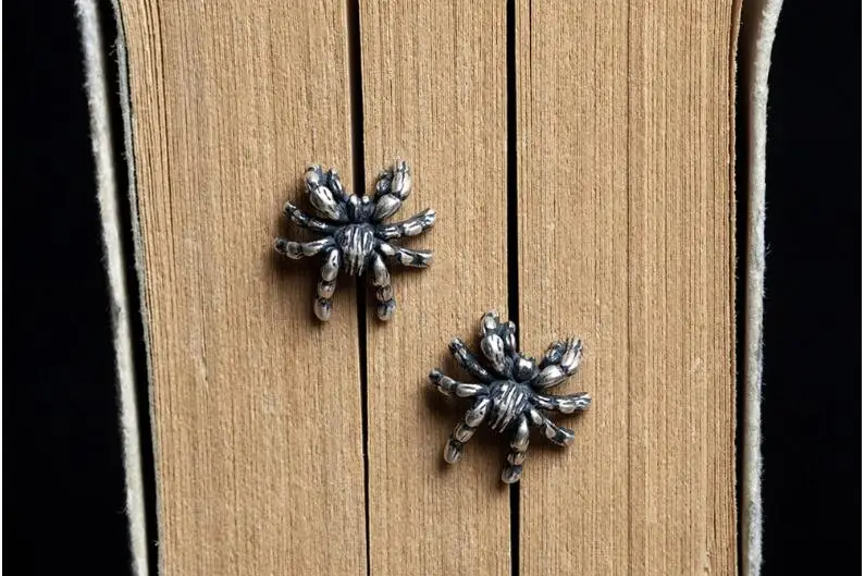 Личность панк стиль Твердые 925 пробы серебряные серьги гвоздики в виде паука для