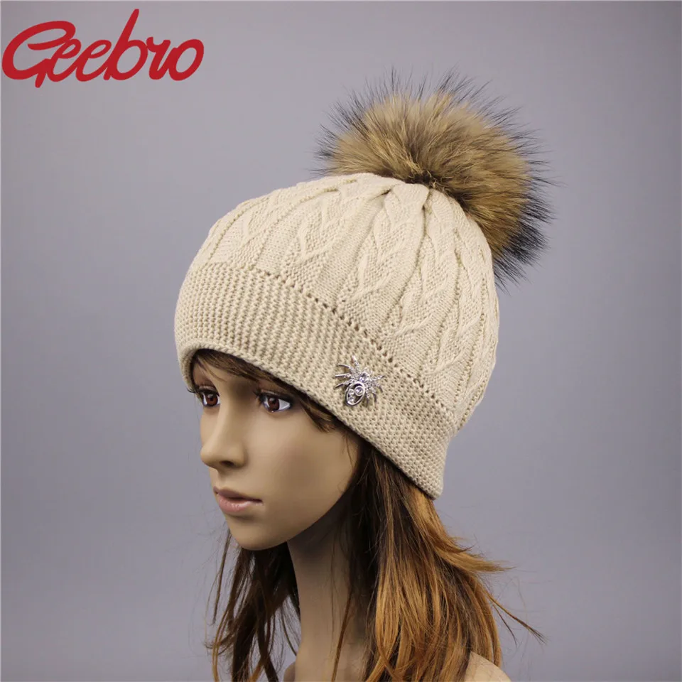 Женские шапки с помпоном Geebro теплые вязаные из меха енота для зимы JS265A |