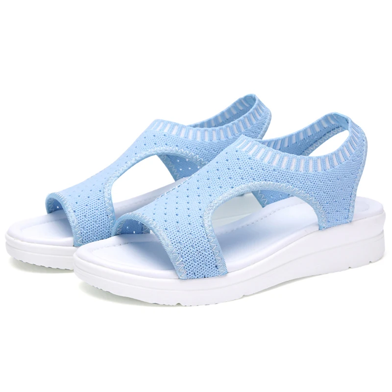 Новые летние женские сандалии; спортивная обувь с эластичным поясом; вьетнамки на плоской подошве; женские сетчатые сандалии на толстой подошве с открытым носком