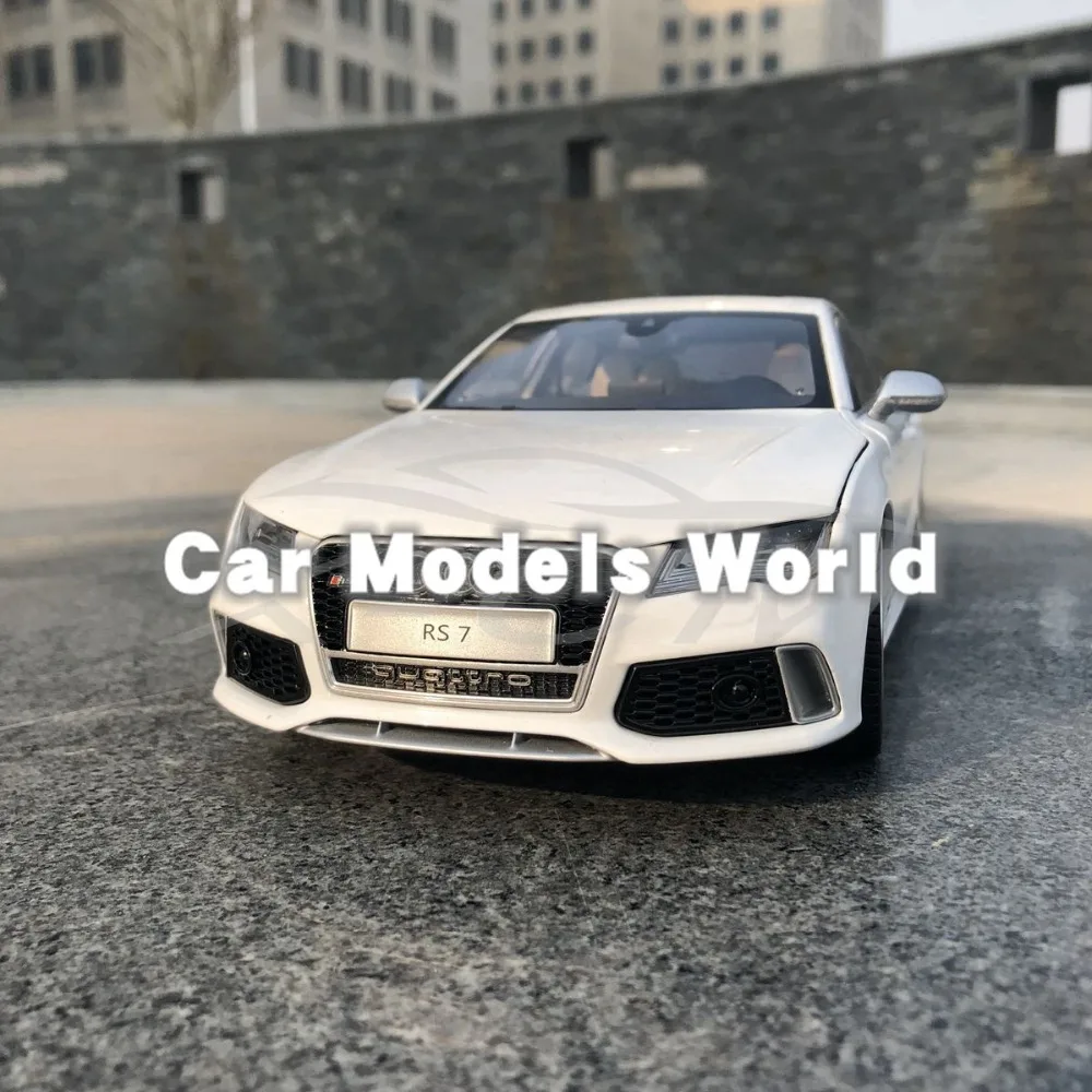 Литая модель автомобиля для моделей KengFai J RS7 (белые/серебристые боковые зеркала)