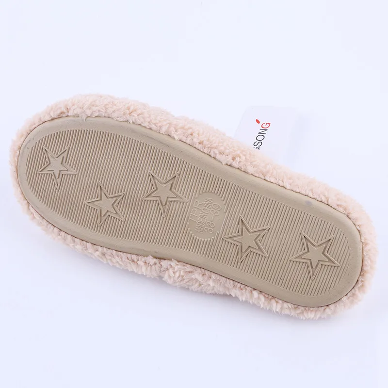 Новые зимние женские тапочки; домашняя обувь для женщин; Chinelos Pantufas Adulto; модные домашние тапочки на меху с милым медведем и Свинкой