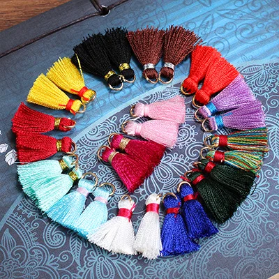 mixcolors 50 шт./лот, l23мм, мини, маленькая нить, полиэстер, шелк, кисточки, разноцветные шармы, для рукоделия, серьги, Богемия, ювелирное изделие, бахрома, поставки - Цвет: mixcolors