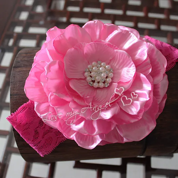 Большой розовый шелковистый тканевый цветок ручной работы со стразами и