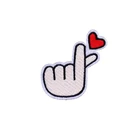 Prajna Мультяшные наклейки на одежду с вышитыми красными сердцами для детей