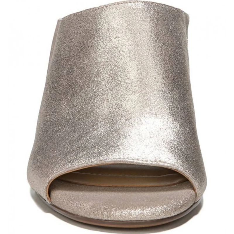 Женские босоножки цвета шампанского с открытым носком на квадратном каблуке