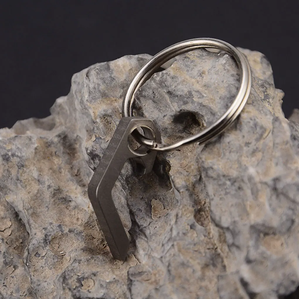 Брелок из нержавеющей стали и титанового сплава мини-открывалка для пивных