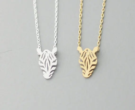 Новое поступление ювелирное ожерелье изящное красивое с подвеской лошади зебры