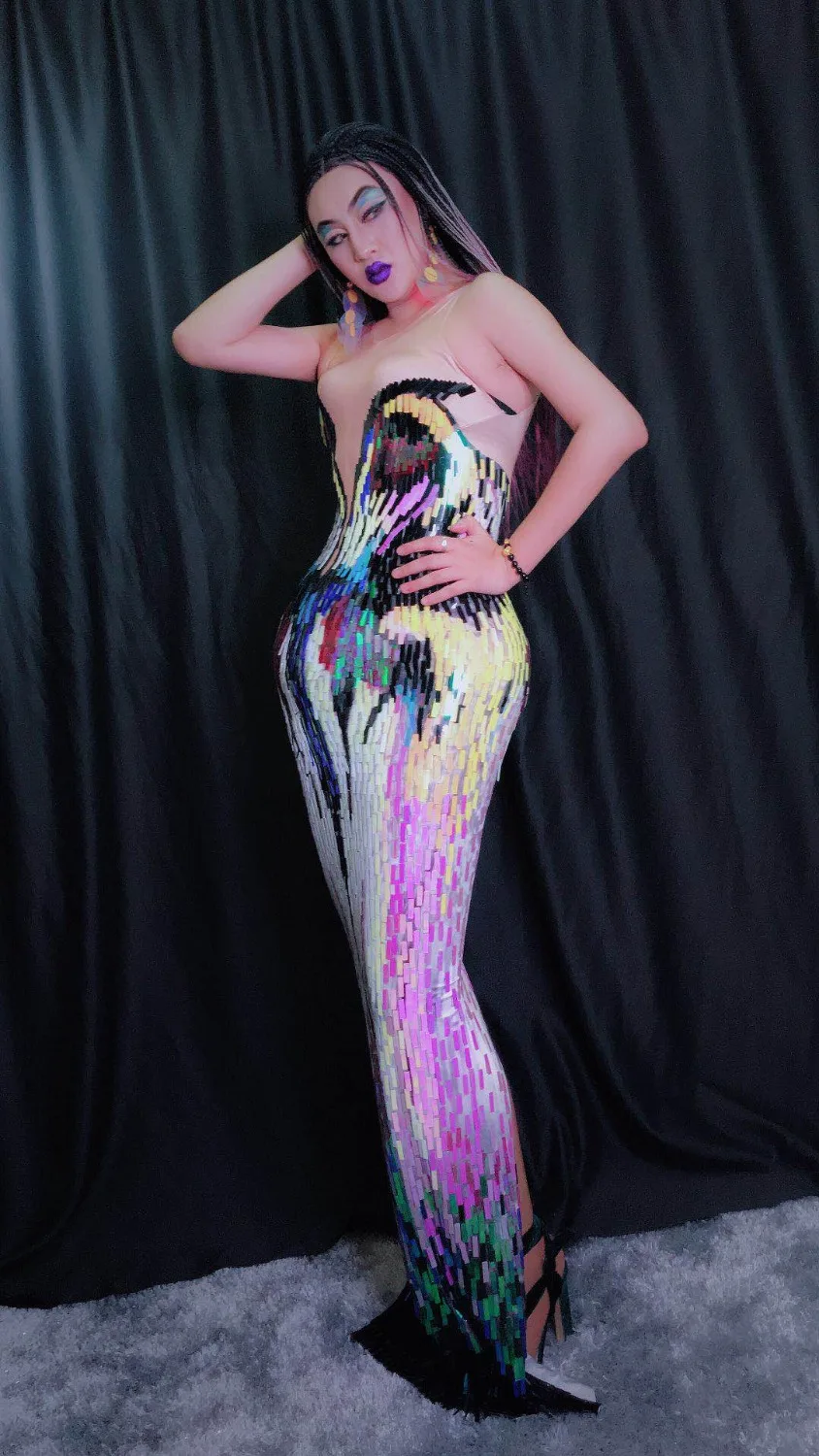 Женское длинное платье с цветными пайетками вечернее роскошное стрейчевое для