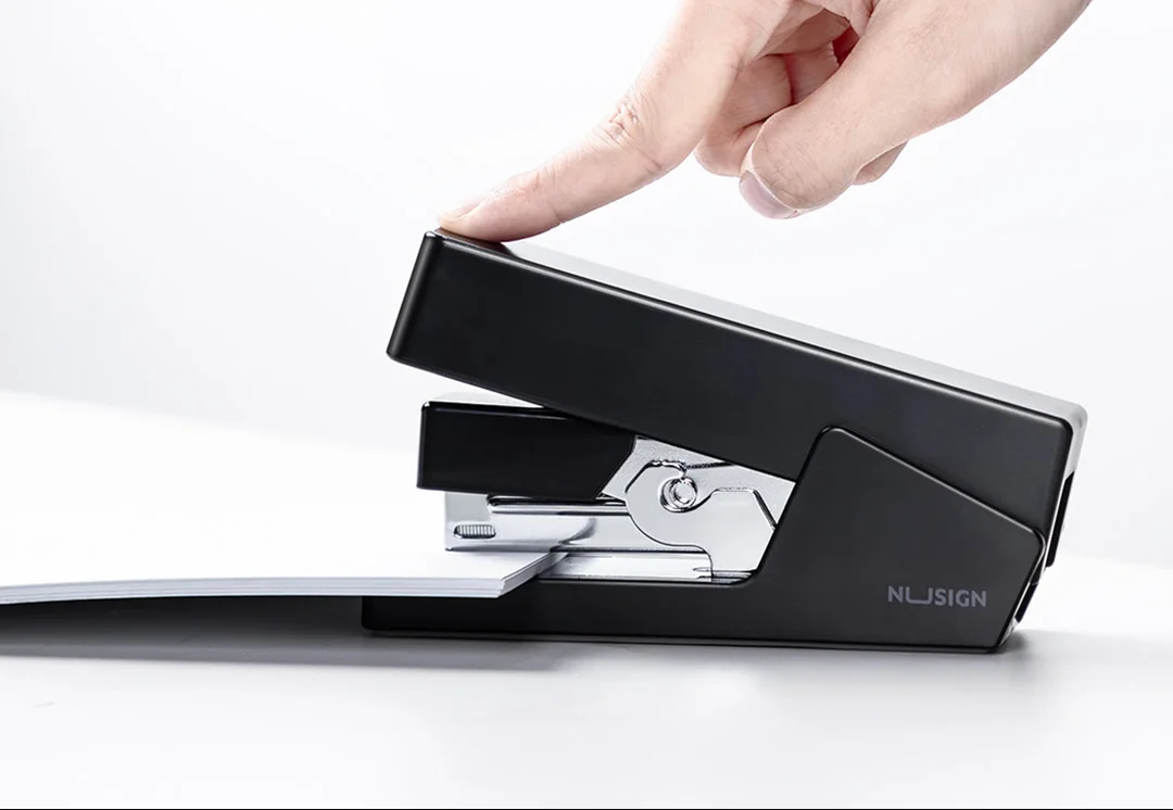 Xiaomi Youpin Niusai NSYP081 черный степлер одним нажатием пальца Рабочая структура использовать номер 12 ногтей
