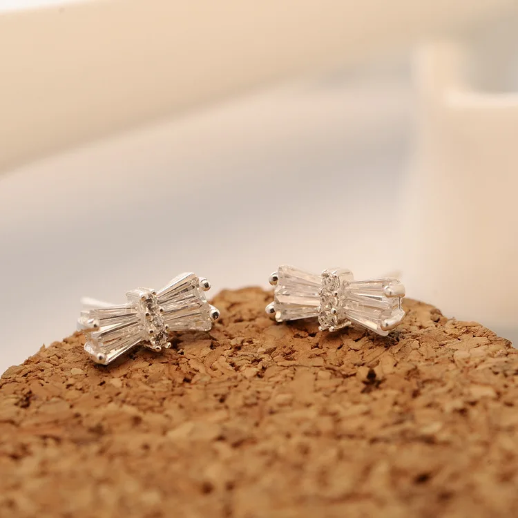 Женские серьги в форме банта | Украшения и аксессуары